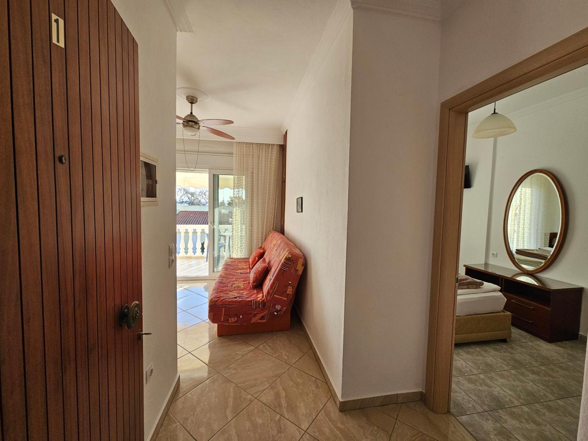 Leonidas Apartments Néa Péramos Εξωτερικό φωτογραφία