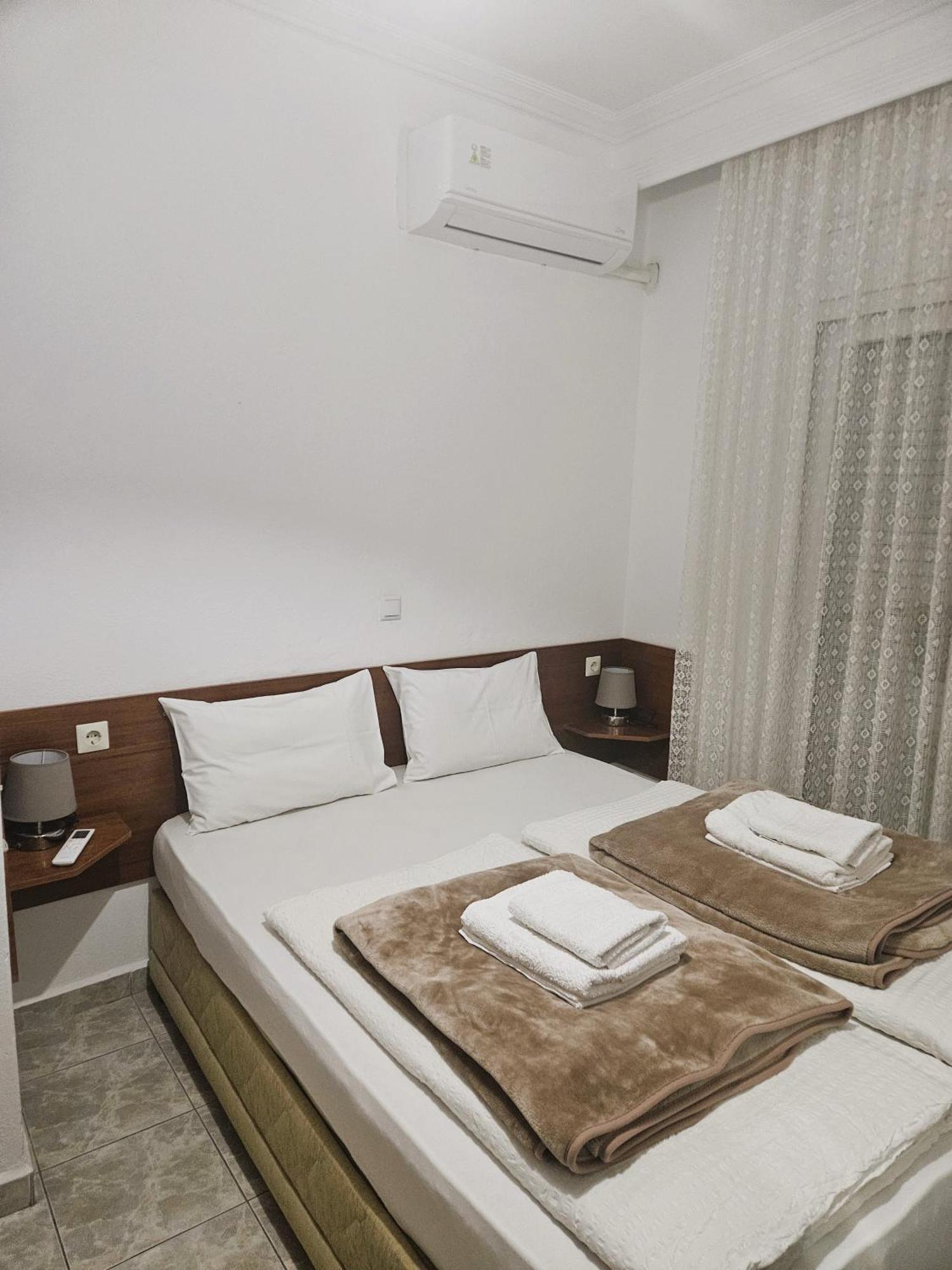 Leonidas Apartments Néa Péramos Εξωτερικό φωτογραφία