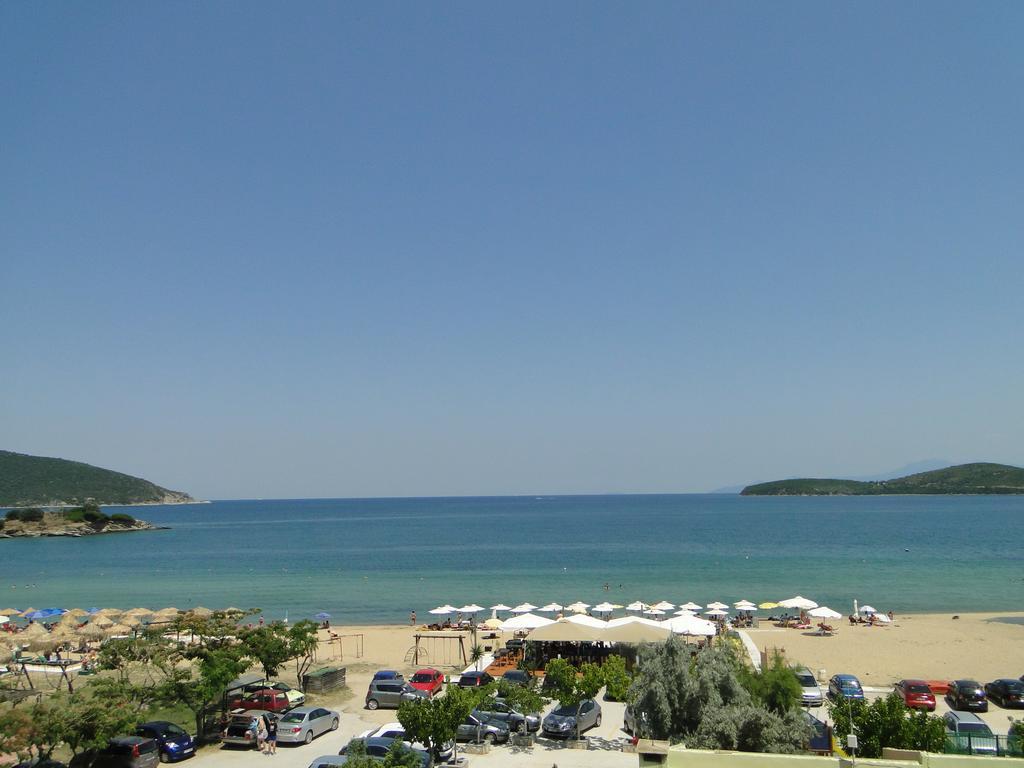 Leonidas Apartments Néa Péramos Εξωτερικό φωτογραφία